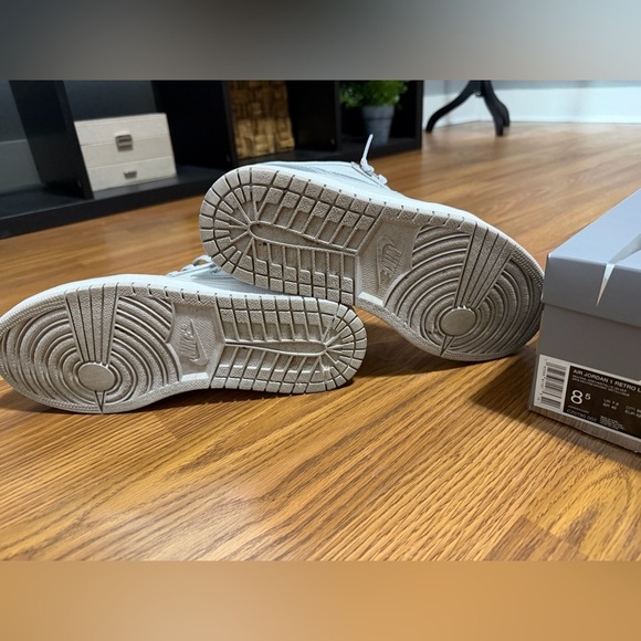 Nike Air Jordan 1 Retro Low OG l Metallic Silver Size 8.5. comes with box main image 8